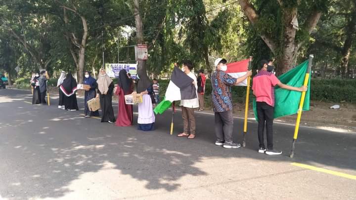 aksi-penggalangan-dana-bantuan-untuk-palestina-siswai-madrasah-aliyah-mathaul-anwar-kepuh