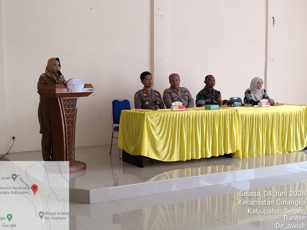 camat-cinangka-tuti-setiawati-buka-kegiatan-sosialisasi-pemasangan-plang-aset-properti-eks-blbi-di-desa-cinangka-dan-sindanglaya-kecamatan-cinangka