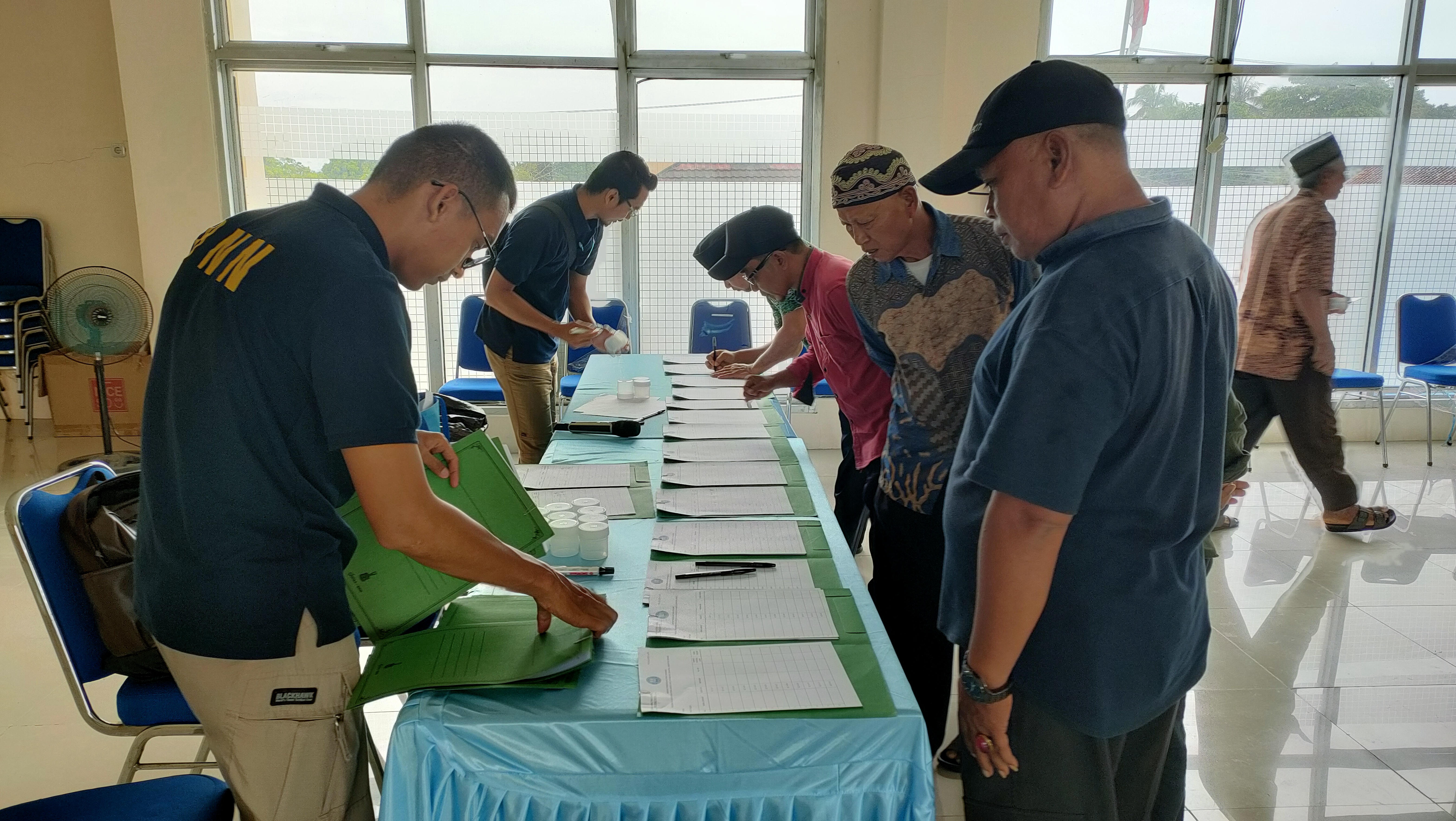 tes-urine-desa-di-kecamatan-cinangka-kabupaten-serang